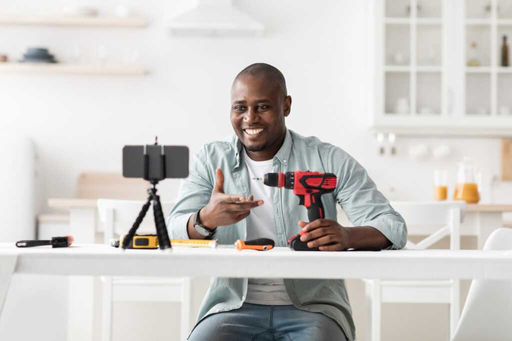 african american handyman recording video review o 2022 12 16 09 26 25 utc13