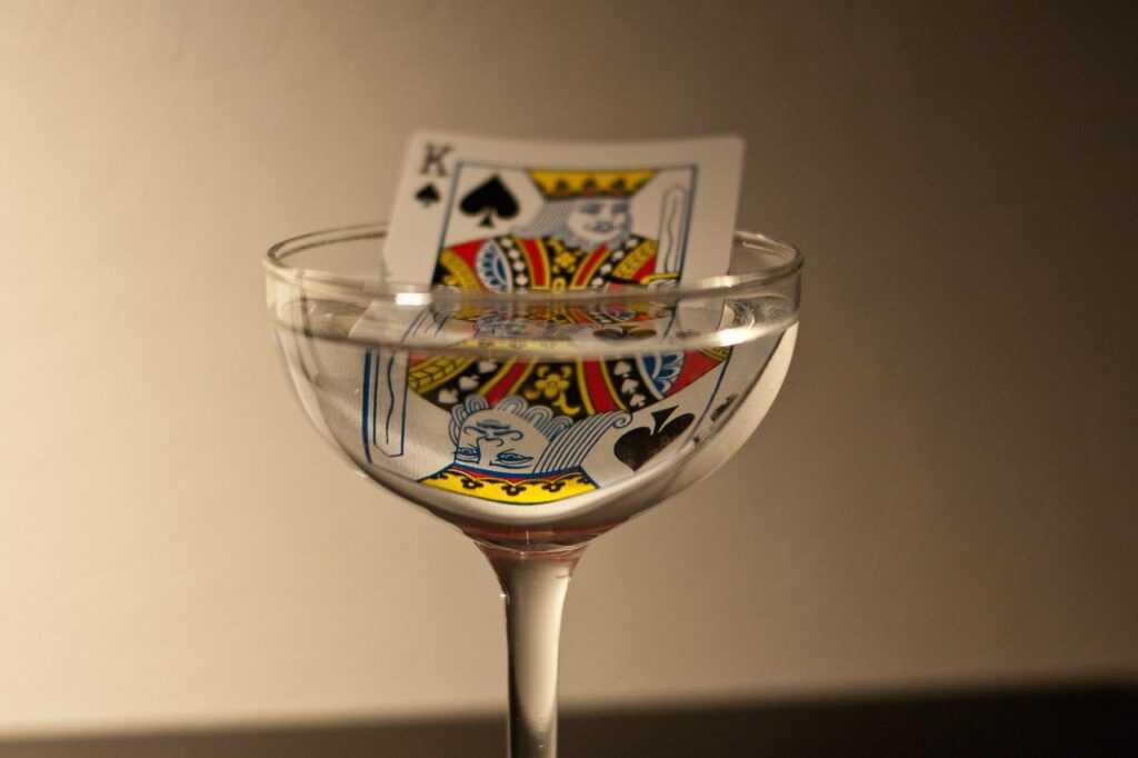 king, playing card, glass, casino, cards, brown casino, brown king, casino, casino, casino, casino, casino